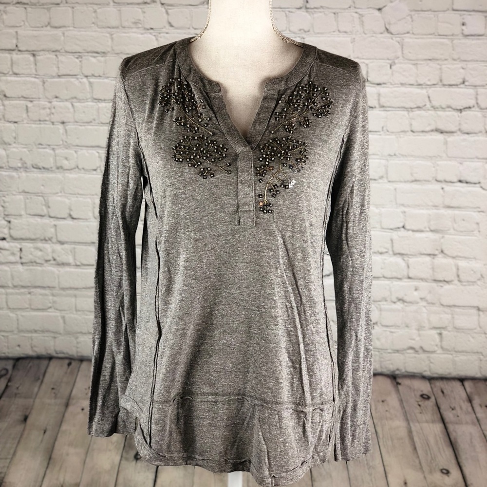 Anthropologie Akemi + Kin with details Long Sleeve